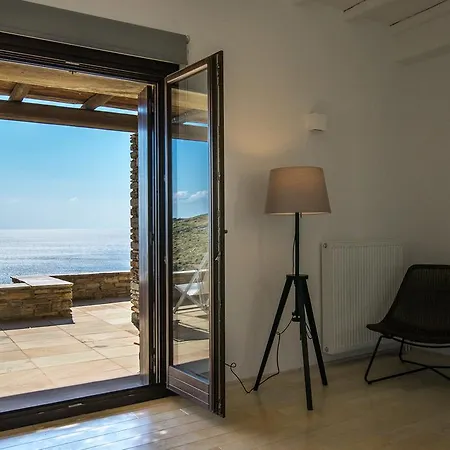 Дом отдыха Stonehouse Sea View Villas